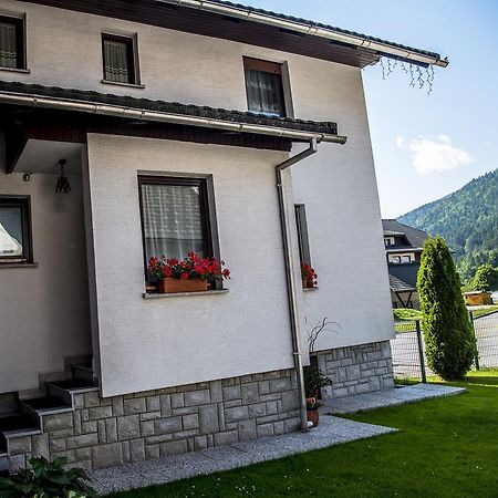 Apartments And Holiday Home Grohar Краньска Гора Экстерьер фото