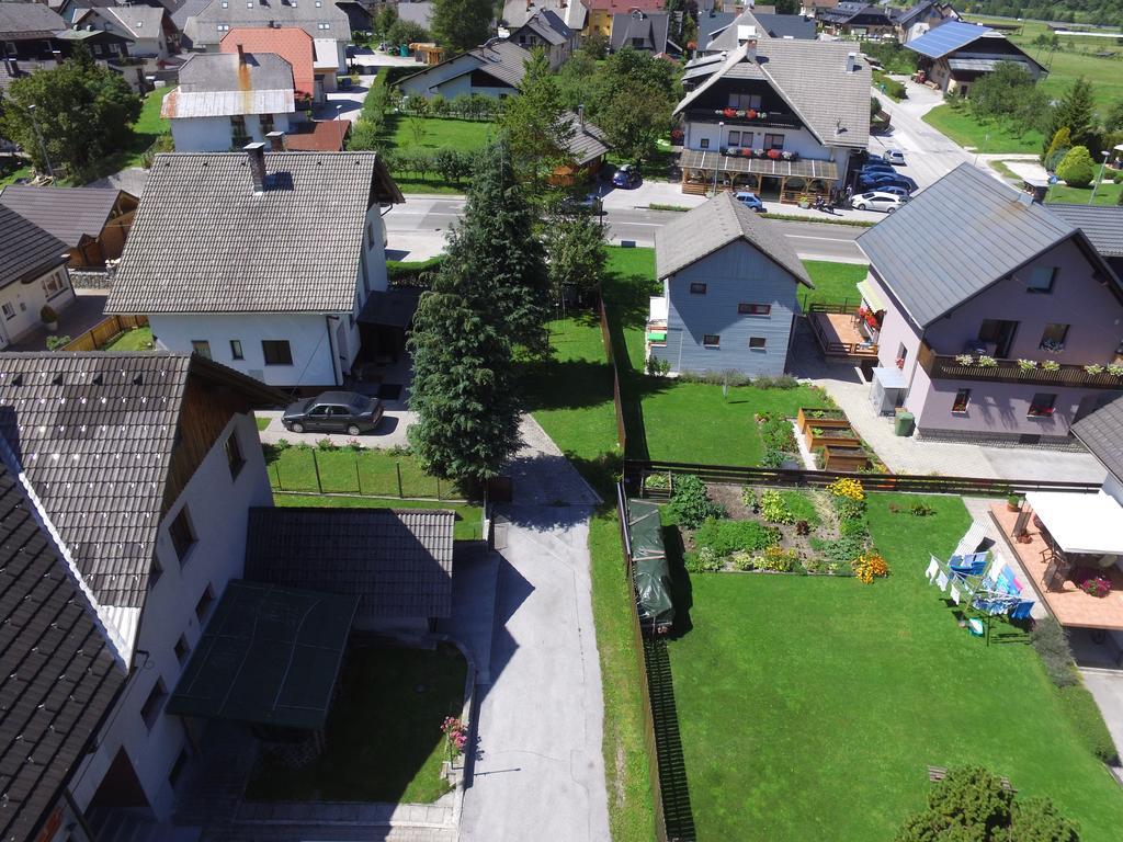 Apartments And Holiday Home Grohar Краньска Гора Экстерьер фото
