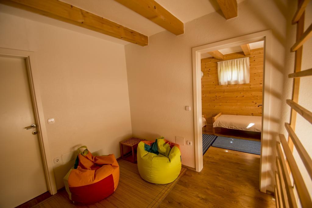 Apartments And Holiday Home Grohar Краньска Гора Экстерьер фото